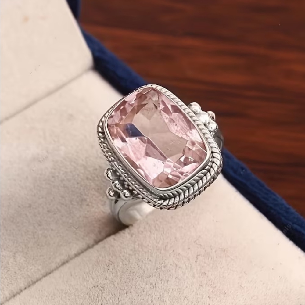 Vintage style ring